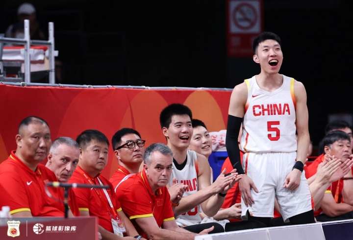 媒体人：中国男篮输日本是全方位的溃败 输得毫无脾气&无话可说